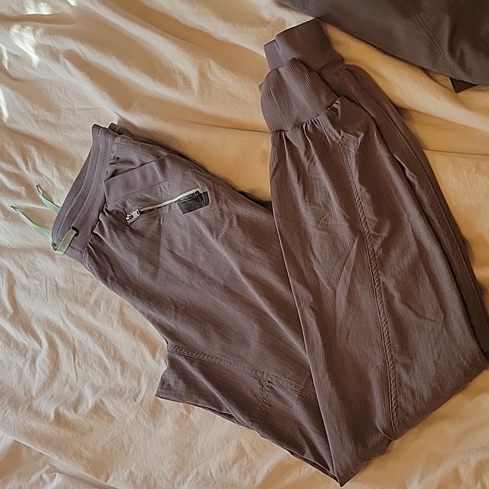 Avalanche hiking pants grey with teal detailing